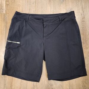 Athleta Cargo Short Nylon Black Casual Elastic Waistband Inset Women's size 14